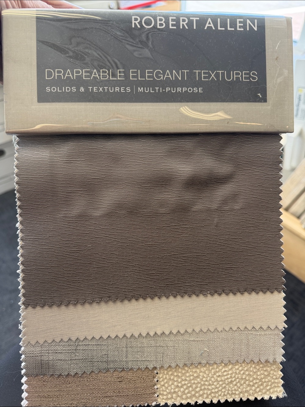 ROBERT ALLEN Drapeable Elegant Textures Fabric Sample Book Crafting Sewing 4”x8”